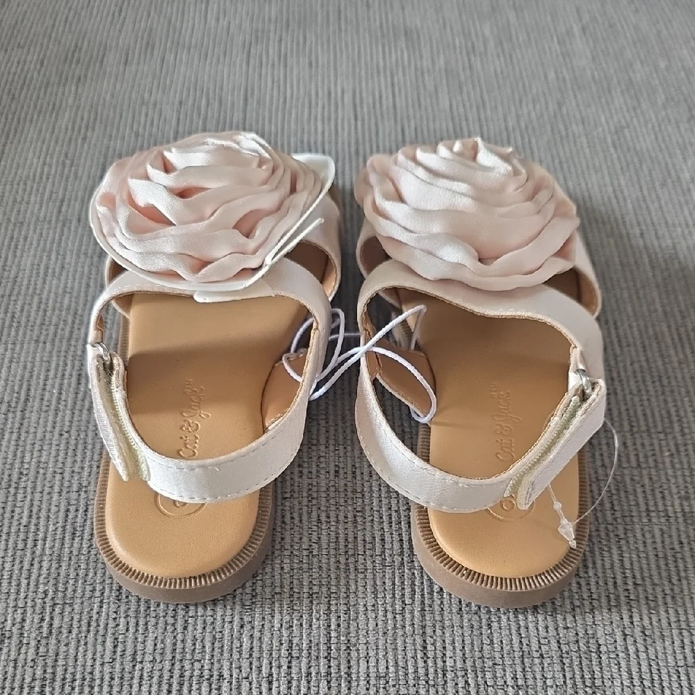 Cat & Jack Kids Sandals with Cream‎ Floral Accent, NWOT, Size 9.